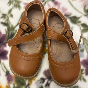 Size 8 good condition